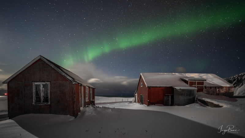 Polarlichter über verlassene Scheunen / Lofoten Polarlichter über verlassene Scheunen / Lofoten